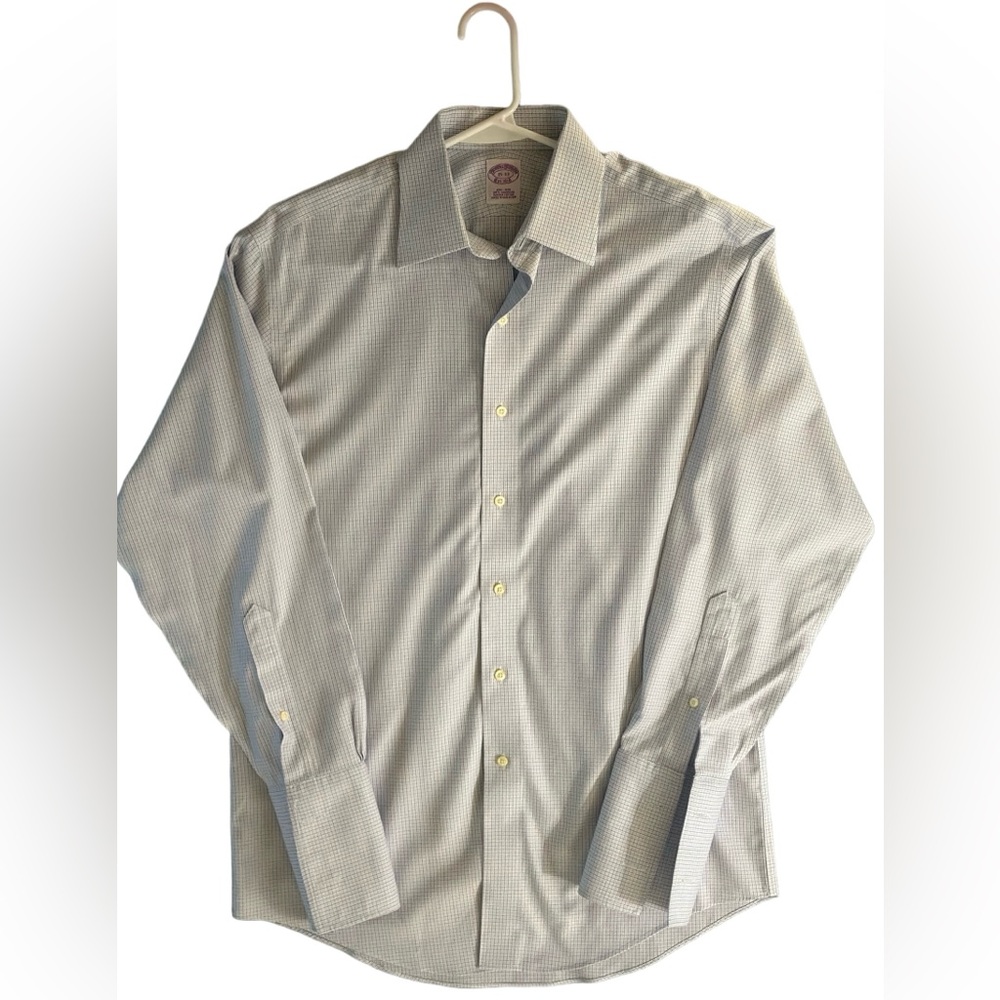Brooks Brothers Button Down Shirt Size 15 Neck, 33 Length Fits like Men's L